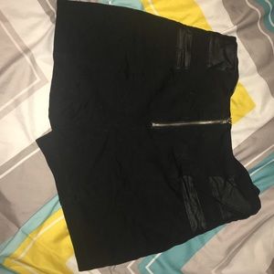 Black shorts with leather details